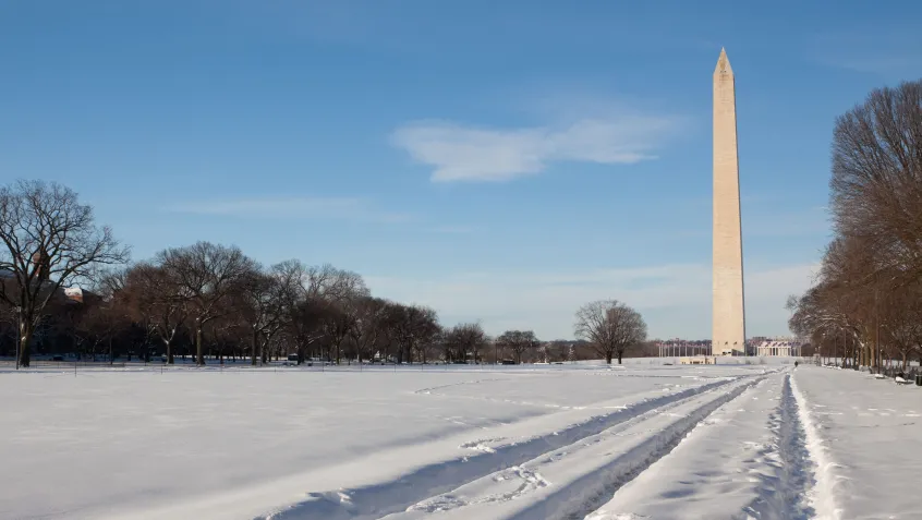 Washington Monument in the snow