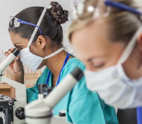 Female scientists in a lab